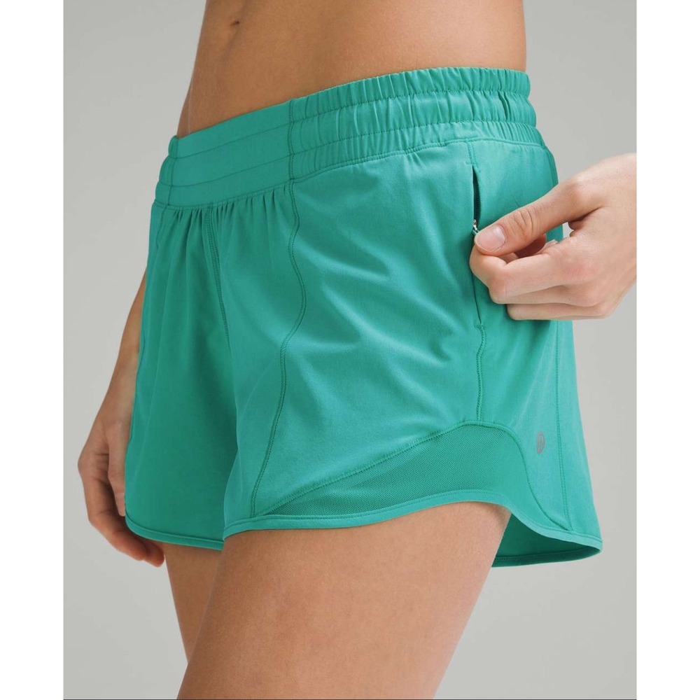Lululemon Hotty Hot Short 4" Size 8  Green